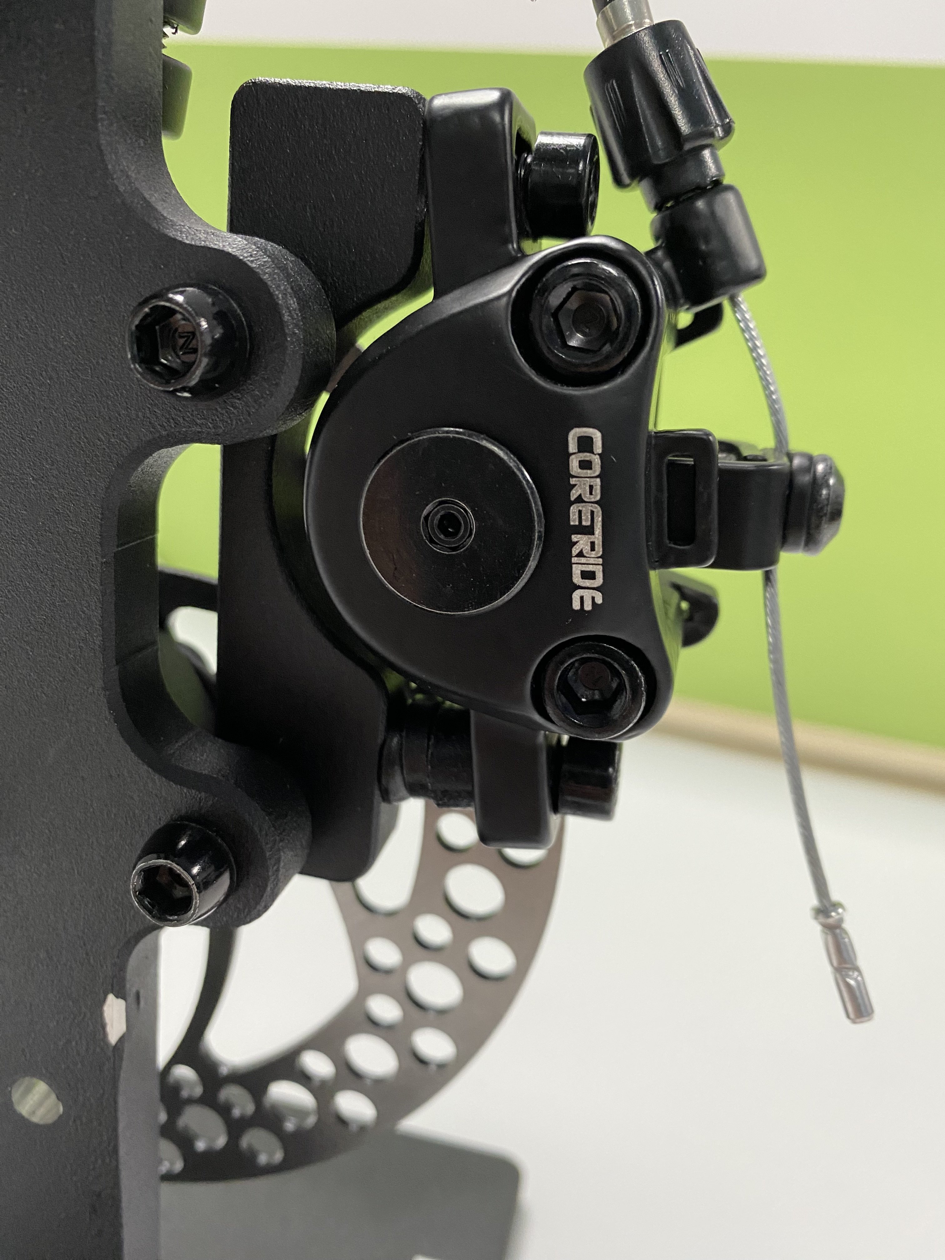 2024 New Line Pulling Caliper With Dual Actuation Mechanical Brake and Electric Scooters With Rear Mechanical Brake